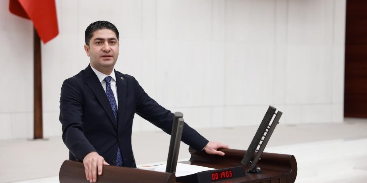 Özdemir’den Yücel’e Sert Tepki: "pkk Gibi Bu Eylem Üzerinden Sinsice Propaganda Peşine Düşmüş, Terör Zihniyetiyle Türkiye Hasımlığında Buluşmuştur"