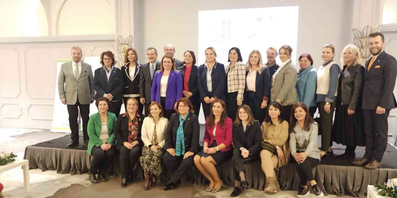 “18, Yolları Açan Kadınlar” Kısa Belgesel Filmi Gösterimi Ve Söyleşi Etkinliği Gerçekleşti