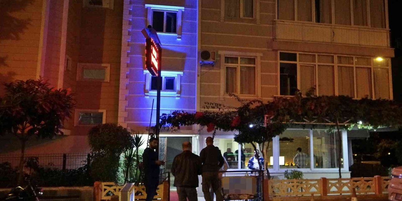 Kaldığı Pansiyonun Odasında Sandalyede Oturur Vaziyette Ölü Bulundu