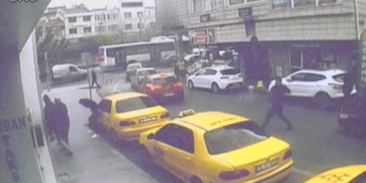 Dehşet Anları Kamerada: Kavgada Husumetlisi Yerine Babası Ve Kardeşini Böyle Vurdu