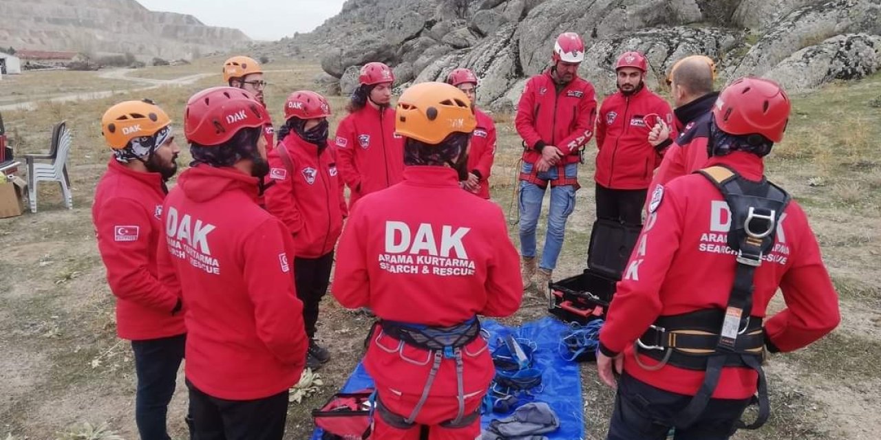 Dak’tan Gönüllülere Eğitim