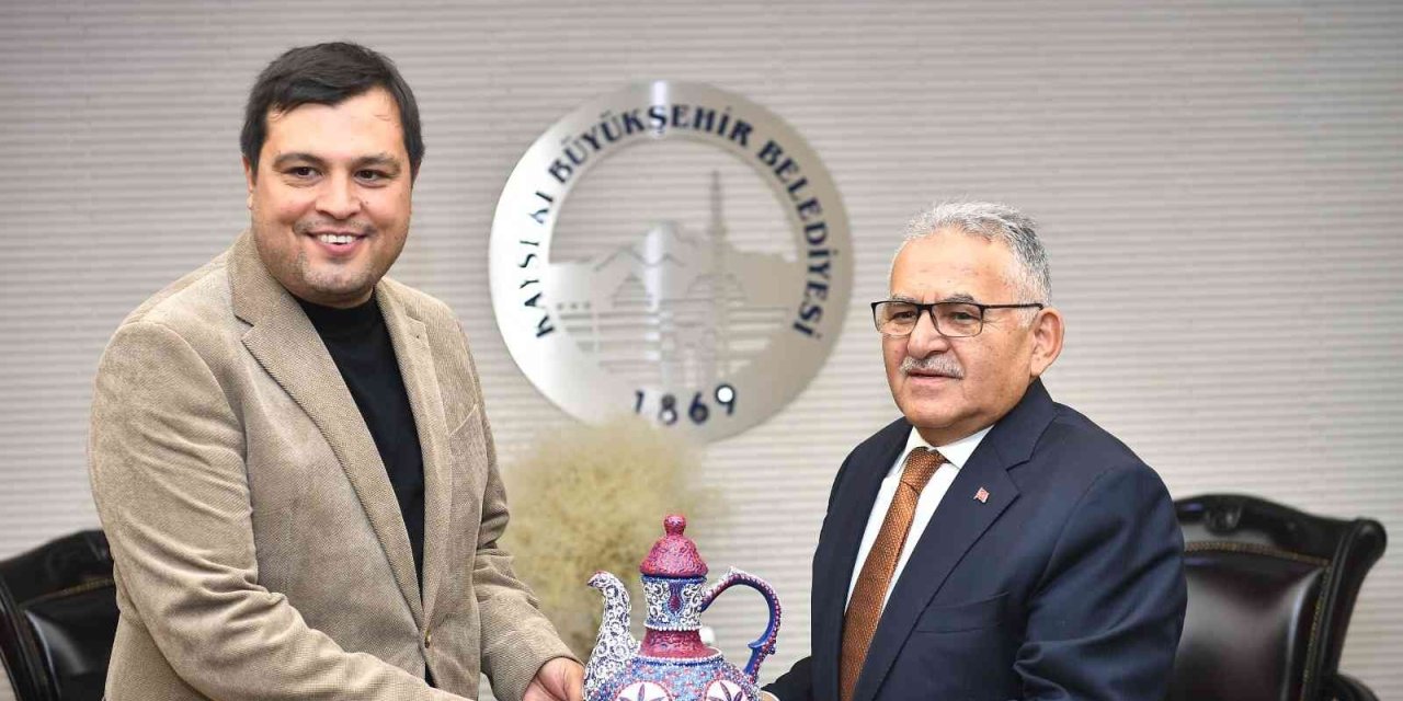 Uşak Belediye Başkanı, Başkan Büyükkılıç’ı Ziyaret Etti