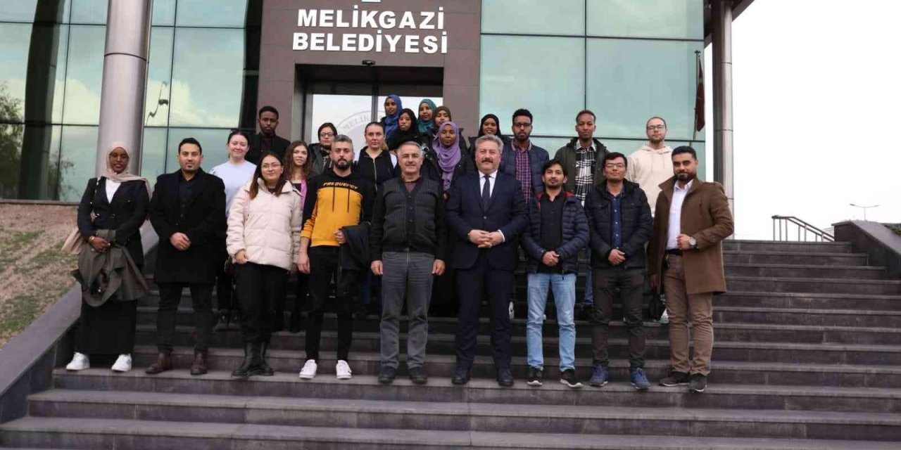 Başkan Palancıoğlu, Erasmus Öğrencilerini Ağırladı