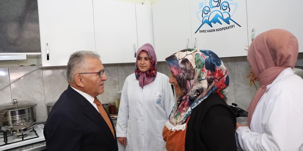 Büyükkılıç, Sarız’da Kadın Kooperatifi’ni Ve Esnafları Ziyaret Etti