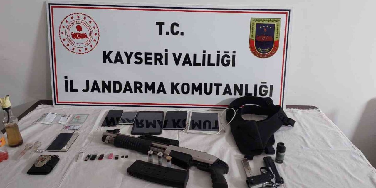 Türkiye’ye Kaçak Yollardan Giren Pkk’lı Jandarmadan Kaçamadı