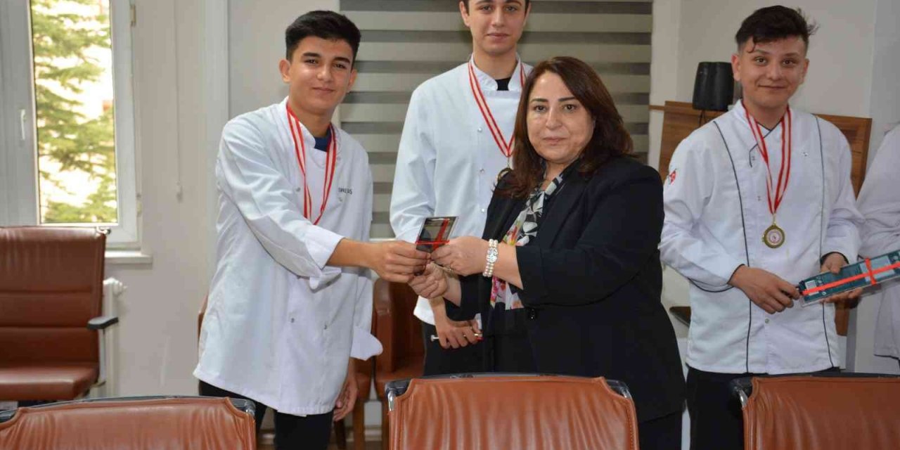 Aşçılık Öğrencilerinden Büyük Başarı