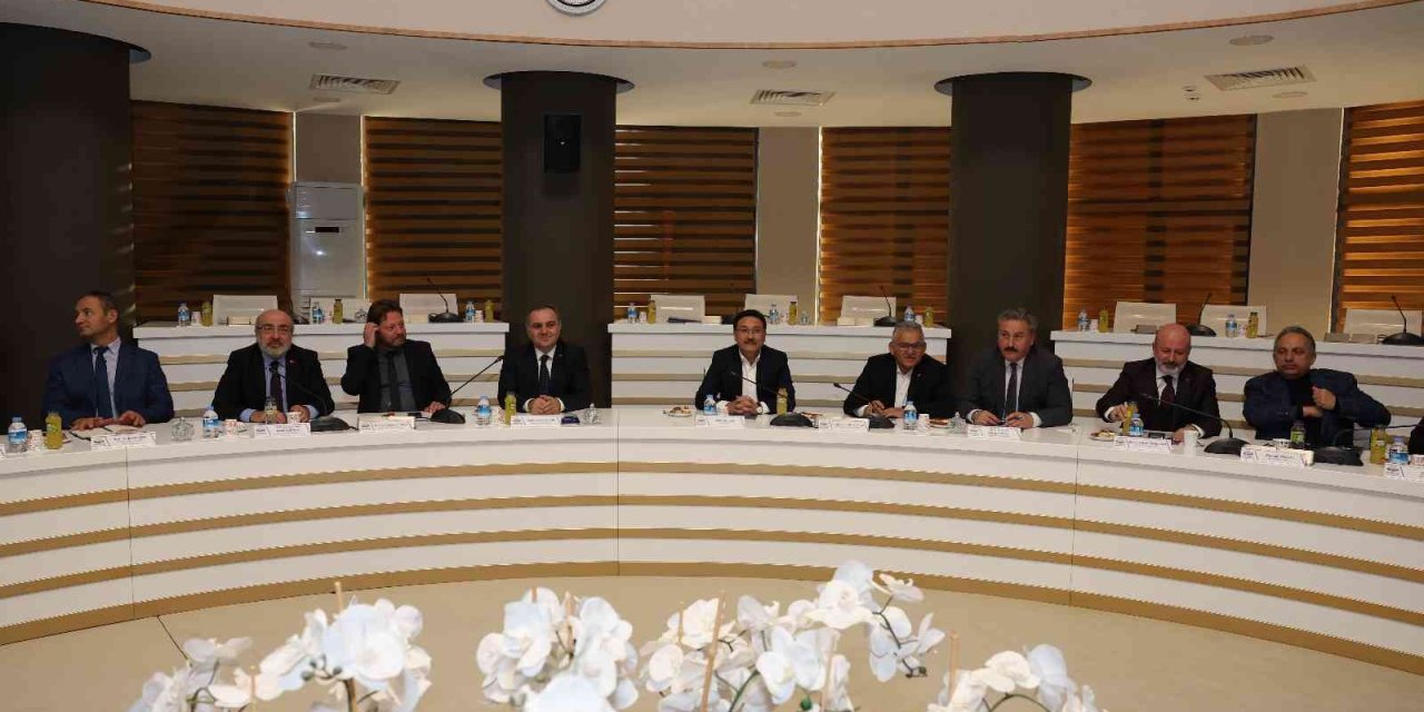 Başkan Büyükkılıç’tan Gençlik Vurgusu