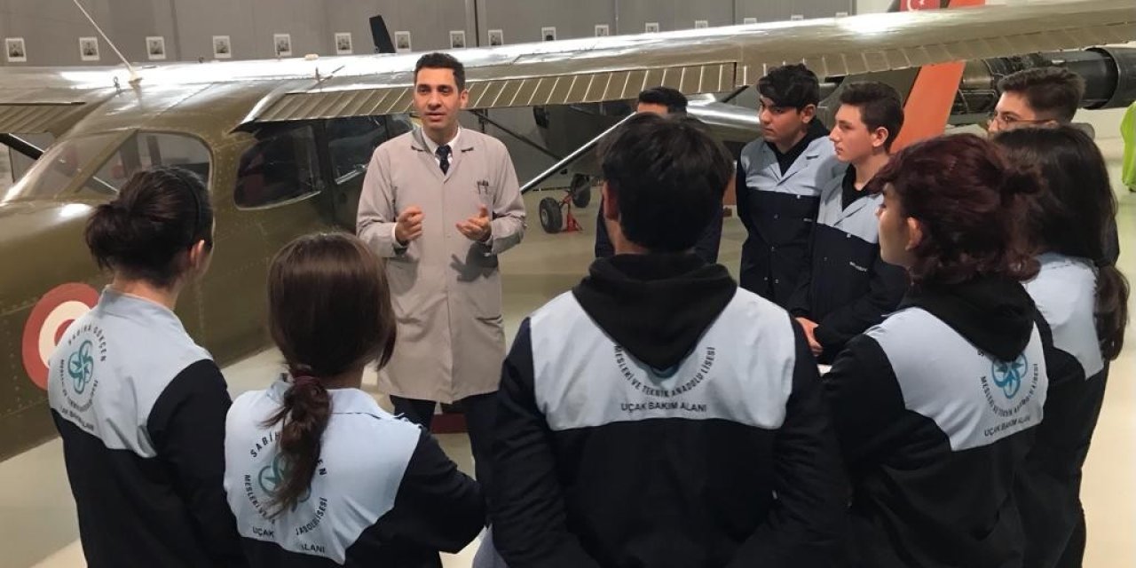 Geleceğin Havacılarını Yetiştiriyorlar