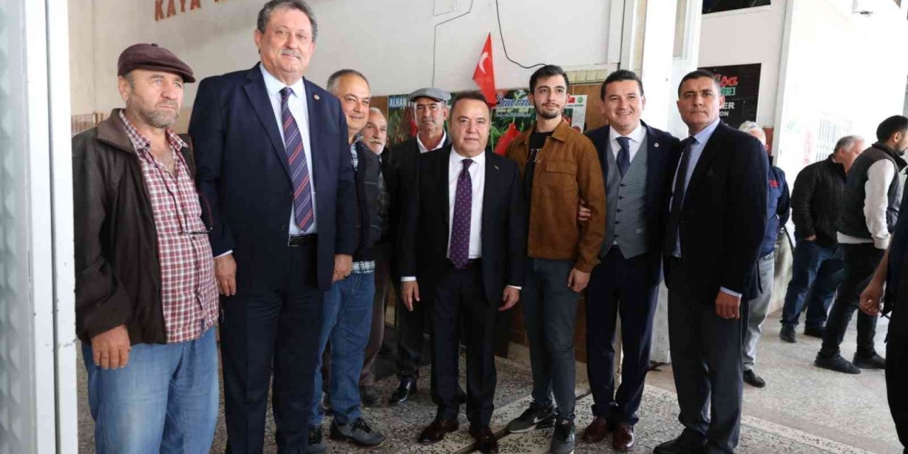 Kumluca’da Toptancı Halleri Sezonu Açtı