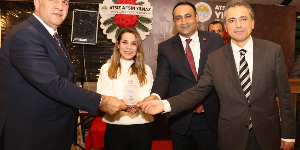 Toroslar’da Öğretmenlere Özel Kutlama