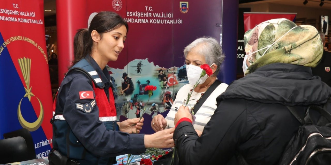Jandarmadan Kadına Şiddete Karşı Bilgilendirme Faaliyeti