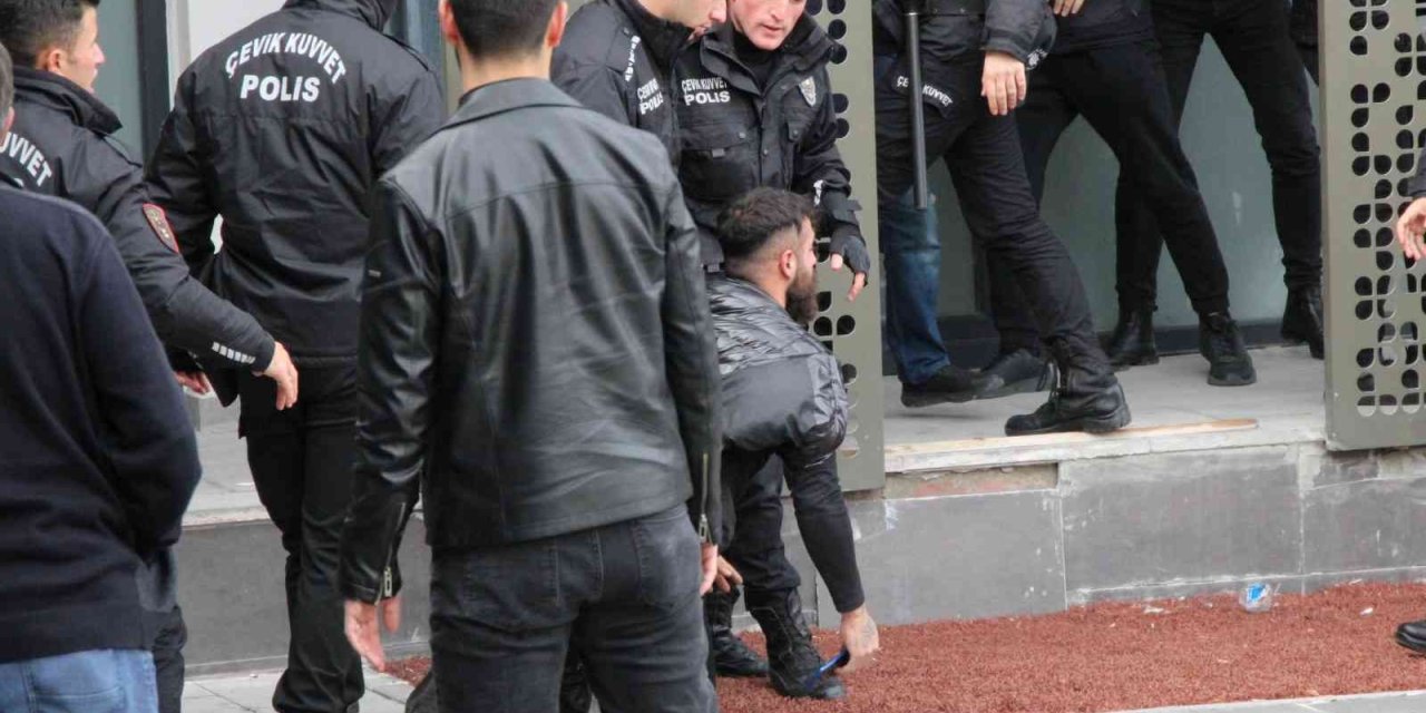 Saha İçerisindeki Gerginlik Kavgaya Dönüştü