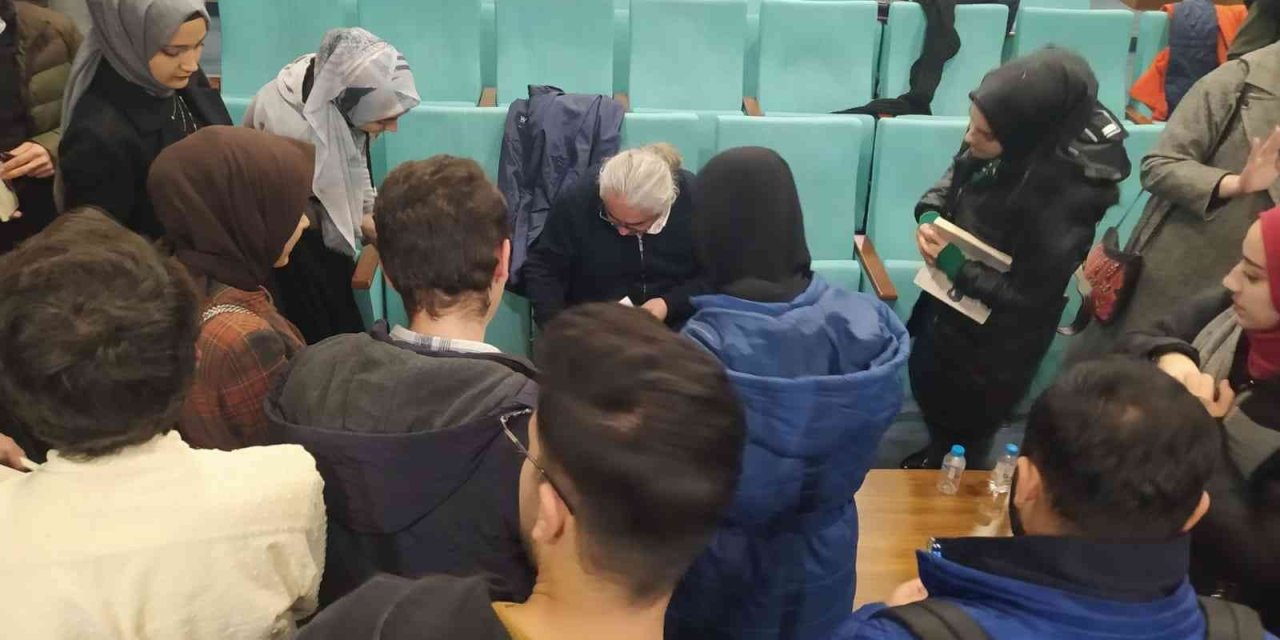 Aöb Kitap Okuma Akademisi’nin Konuğu Şair Ali Ural Oldu