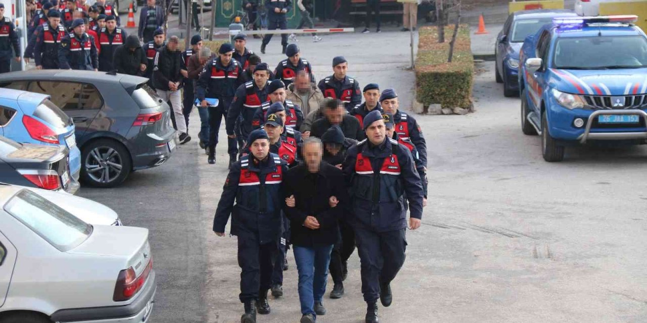 100 Milyon Tl’lik Kablo Hırsızlığının 20 Şüphelisi Adli Kontrol Şartıyla Serbest Bırakıldı