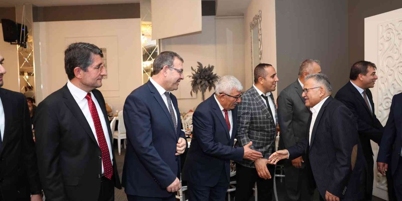 Başkan Büyükkılıç Halk Otobüsçüleri İle Buluştu