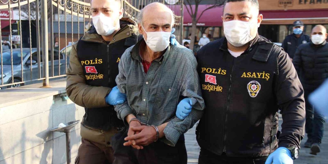 Bıçaklayarak Öldürdükleri Kişiyi Gömdükleri İddia Edilen 3 Sanığın Yargılanmasına Devam Edildi