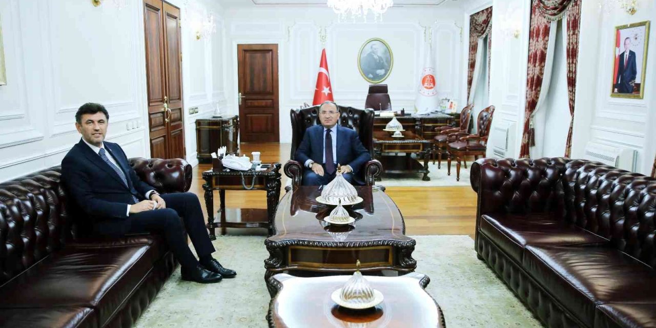 Başkan Çalışkan Bakan Bozdağ’a Ek Adliye Binası Talebini İletti