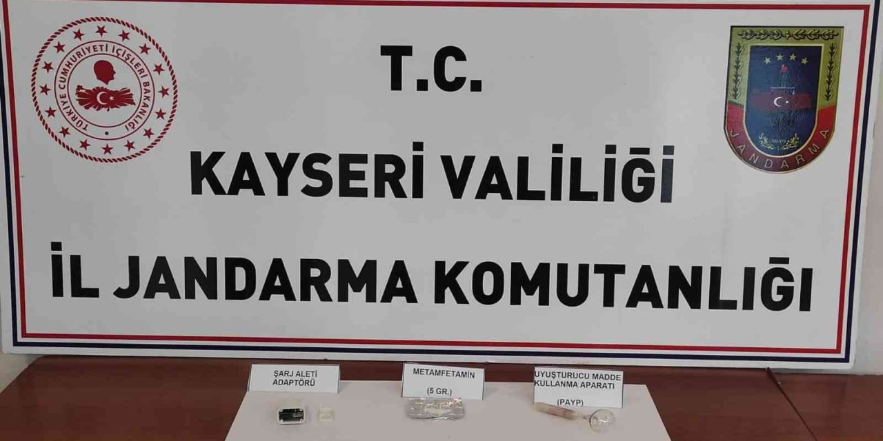 Uyuşturucu Maddeyi Şarj Aletine Sakladı