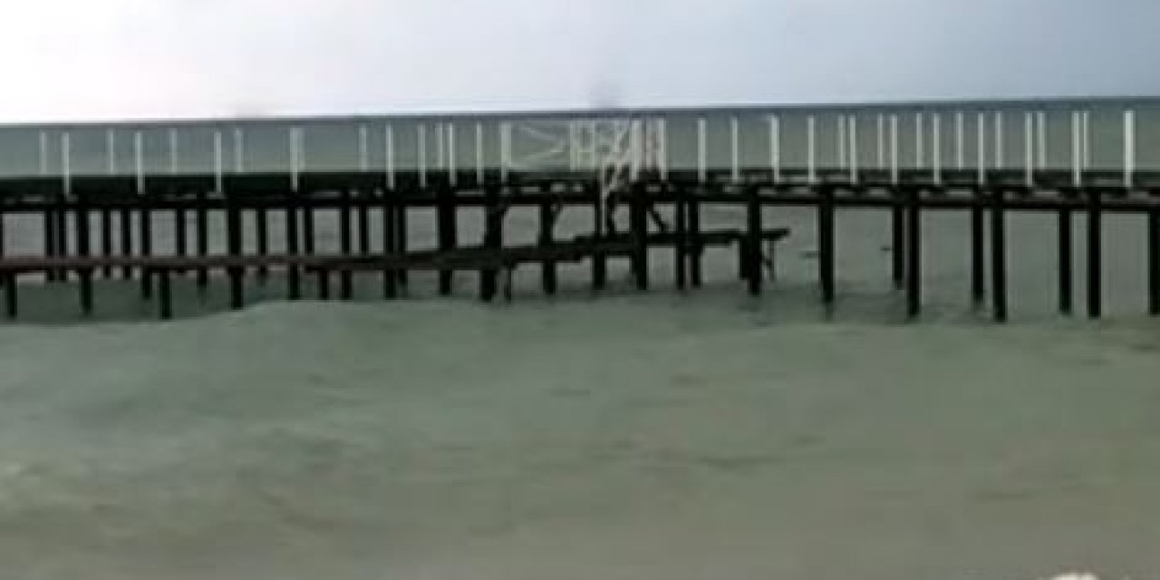 Antalya’da Sağanak Yağmur Hayatı Felç Etti