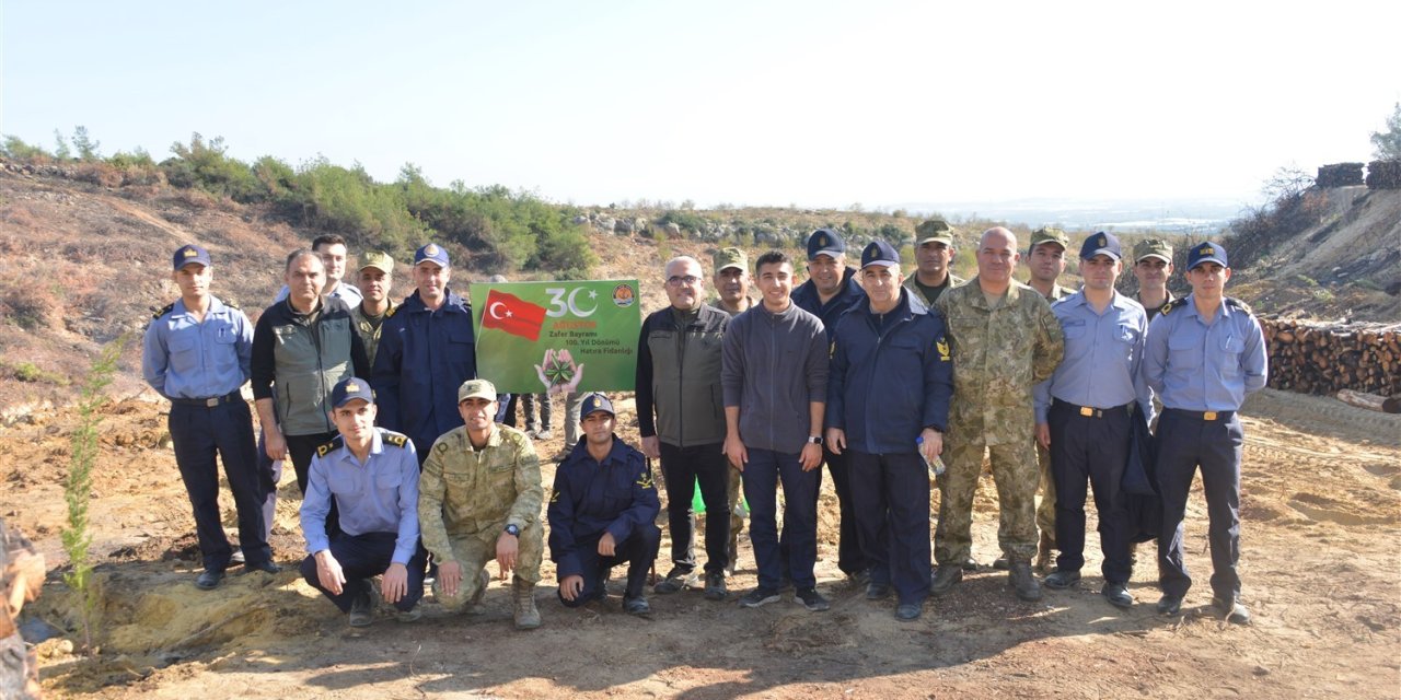 Yangında Zarar Gören 4 Hektarda Bin 600 Fidan Toprakla Buluştu