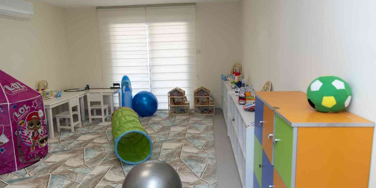 Mersin’de Çocuklara ’oyun Terapisi’ Hizmeti