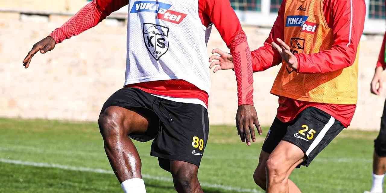 Kayserispor, Antalya’da Toplandı