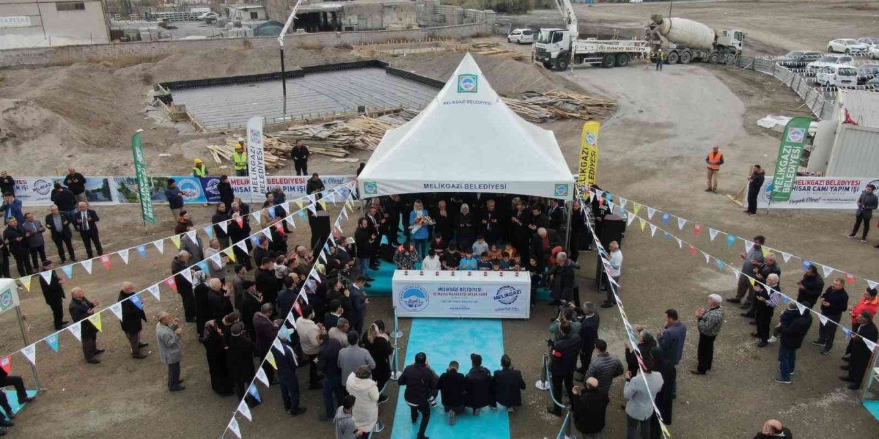 Melikgazi’de Hayırsever Desteği İle Yapılan ‘hisar Cami’nin Temeli Atıldı