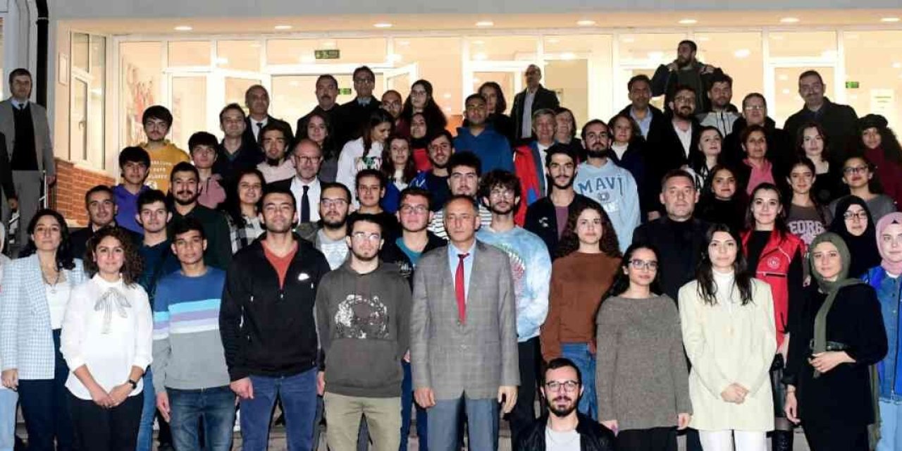 Rektör Erdal Engelli Öğrencilerle Akşam Yemeğinde Bir Araya Geldi