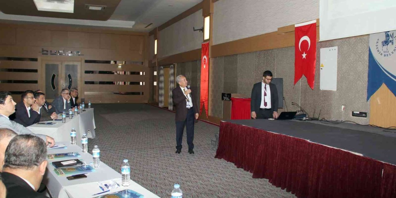 Akşehir Belediyesinden Eğitim Ve İstişare Toplantısı