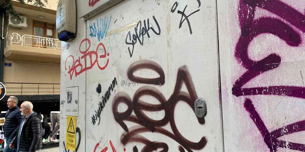 Atm’ler Vandalların Hedefi Oldu