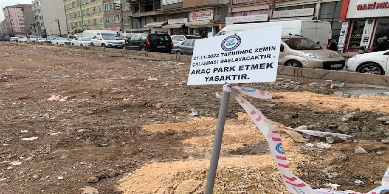 Otopark Olarak Kullanılmaya Başlayan Kurtuluş Kapalı Pazar Yerinde Araç Parkı Yasaklandı
