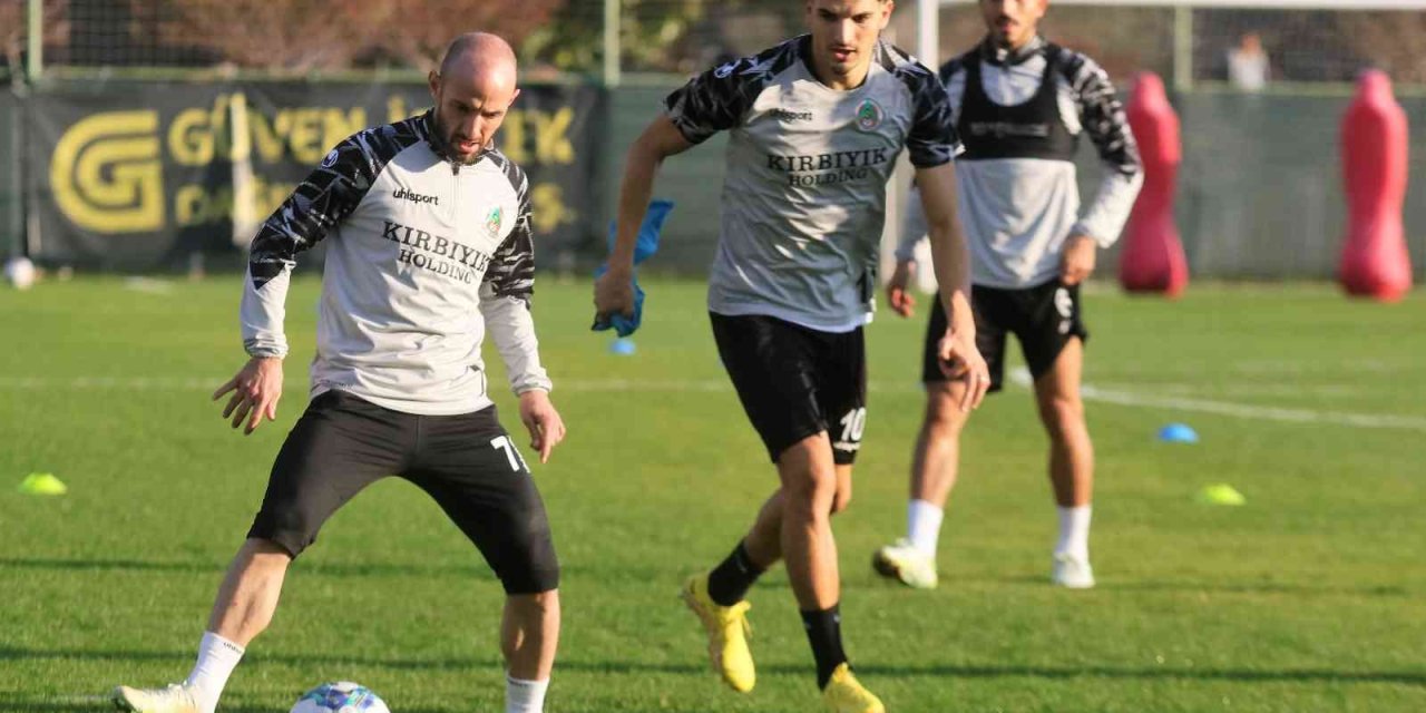 Efecan Karaca: “ikinci Yarı İstediğimiz Puanları Toplayıp Ligi En İyi Yerde Bitirmek İstiyoruz”