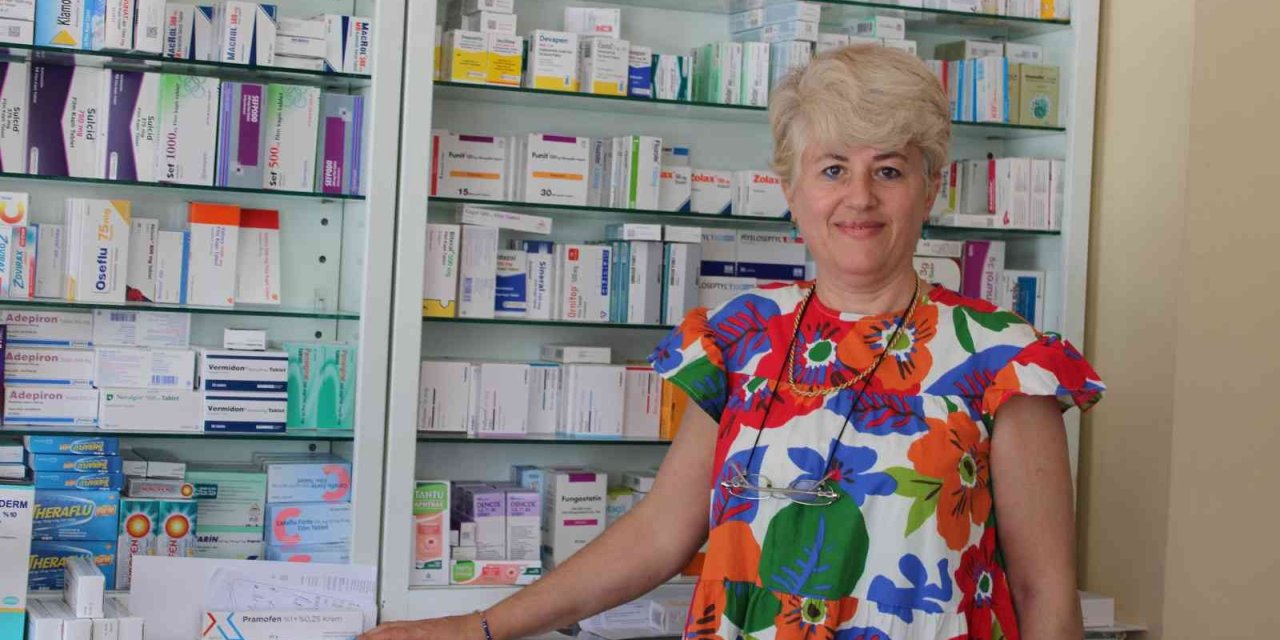 Kulaktan Dolma Bilgilerle Bitkisel İlaç Kullanmayınız