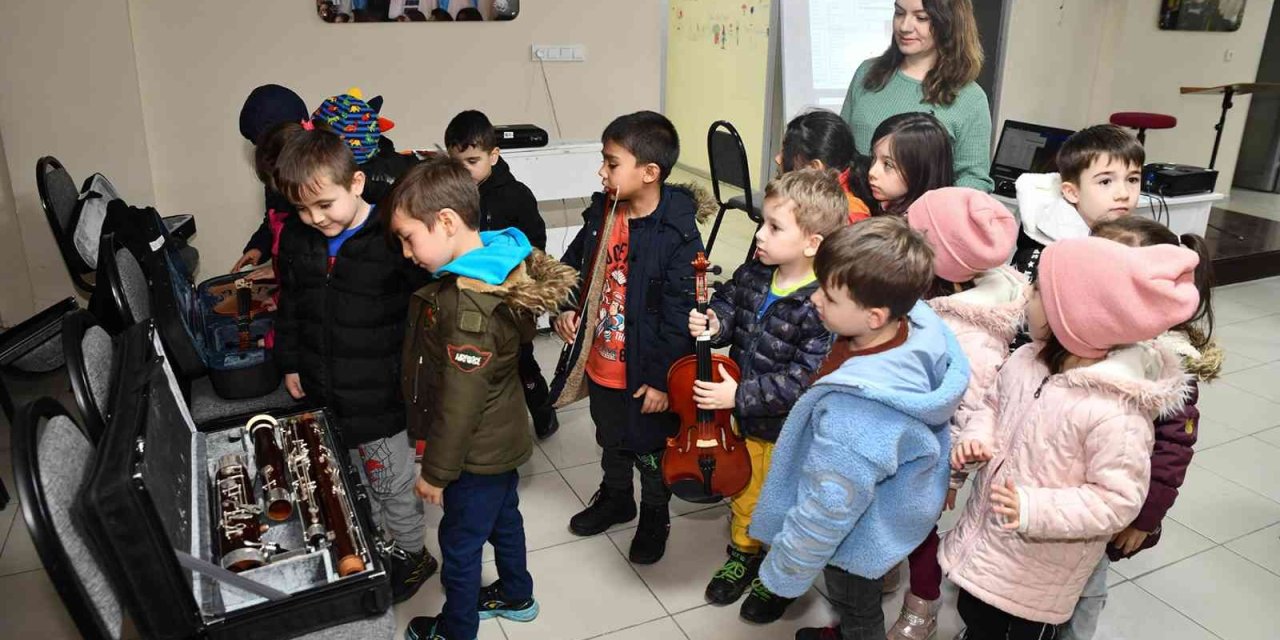 Çocuklar Enstrümanları Tanıyor