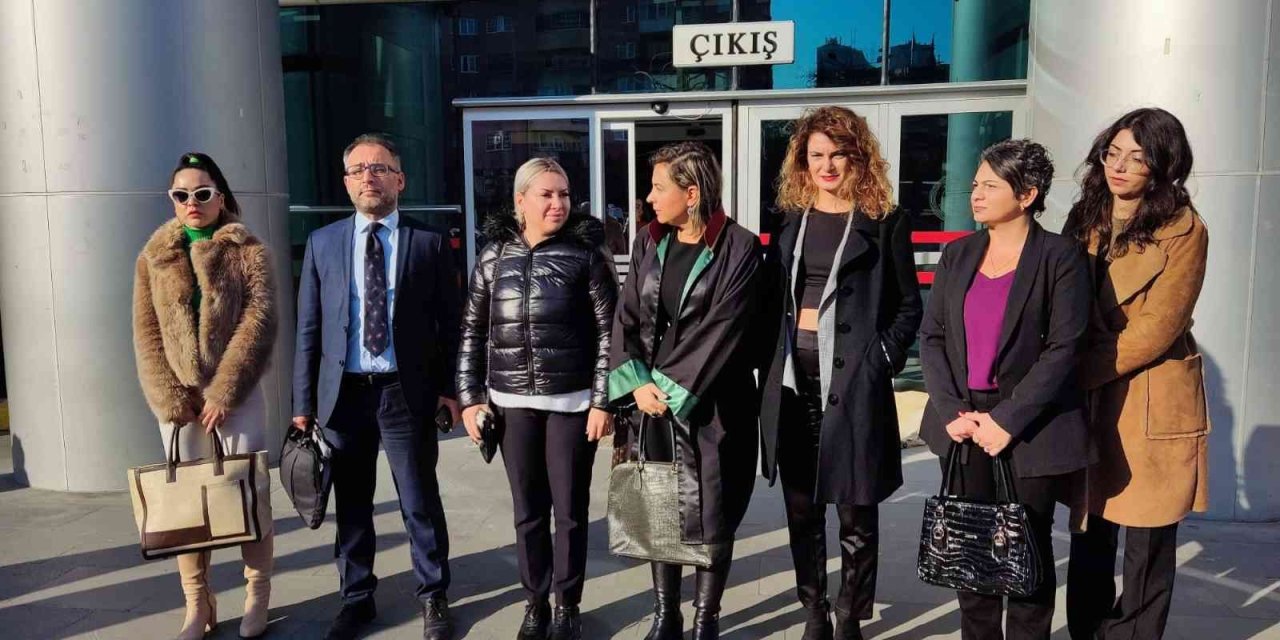 Eski Avukat Eş Ve Kavgayı Ayırmak İsteyen Şahsın Silahla Yaralanması Olayı