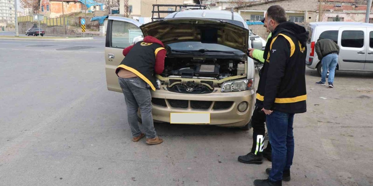 Oto Hırsızlık Ekiplerinden Motosiklet Ve Otomobil Denetimi