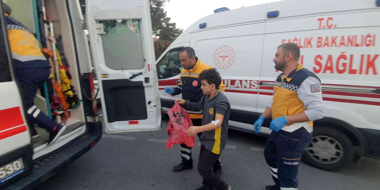 Bakkaldan Alınan Kekten Yiyen 11 Öğrenci Zehirlendi