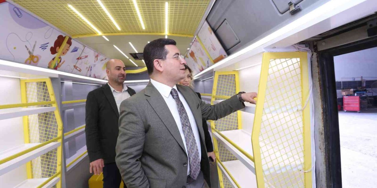 Kepez’in ‘mobil Kütüphanesi’ Şehri Gezecek