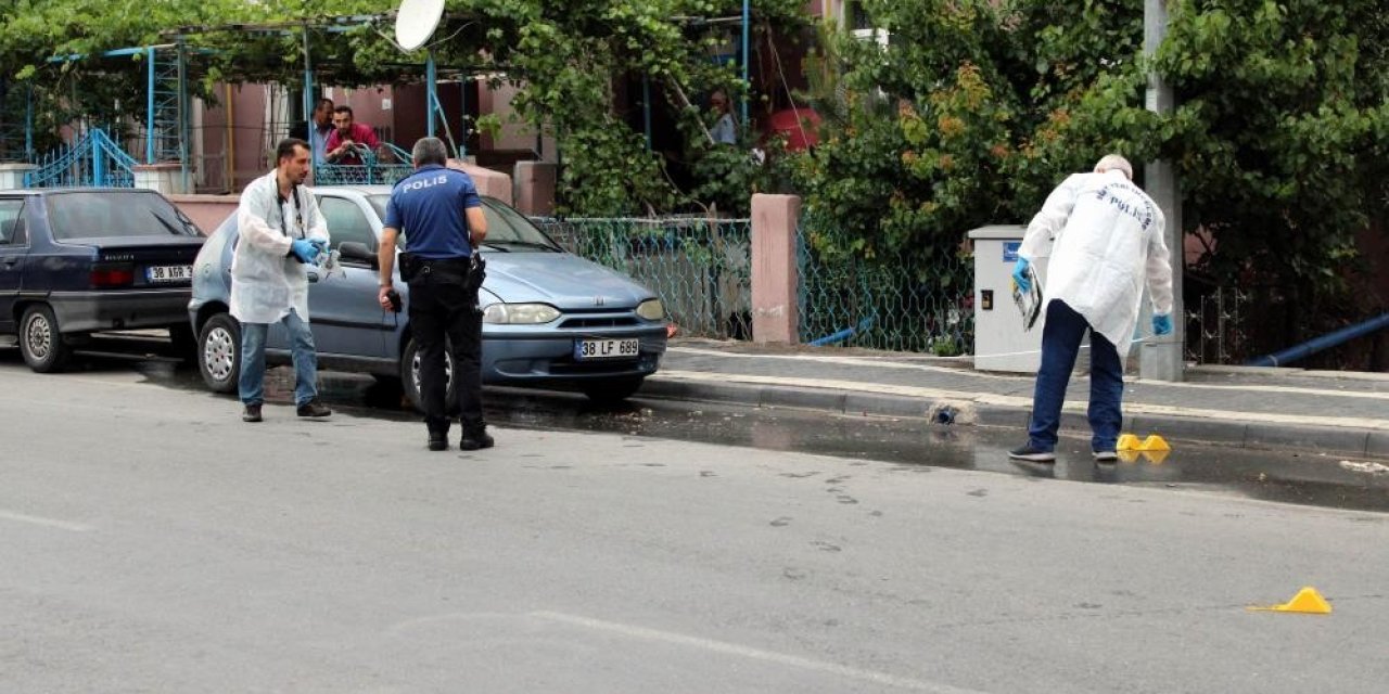 Boşandığı Eşi Ve Arkadaşına Sokak Ortasında Kurşun Yağdıran Şahıs: “niyetim Vurmak Değildi”