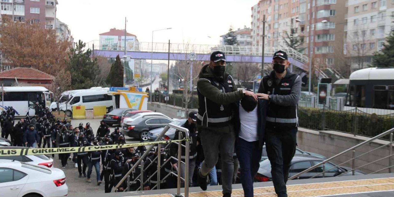 Eskişehir’deki ‘silindir’ Operasyonunda 13 Tutuklama