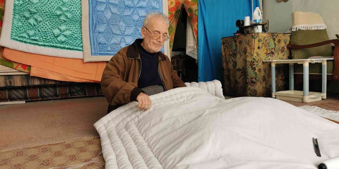 Aksaray'da Öğretmen Olamayınca Ustası Olduğu Yorgancılığı Şehirden Şehre Taşıdı