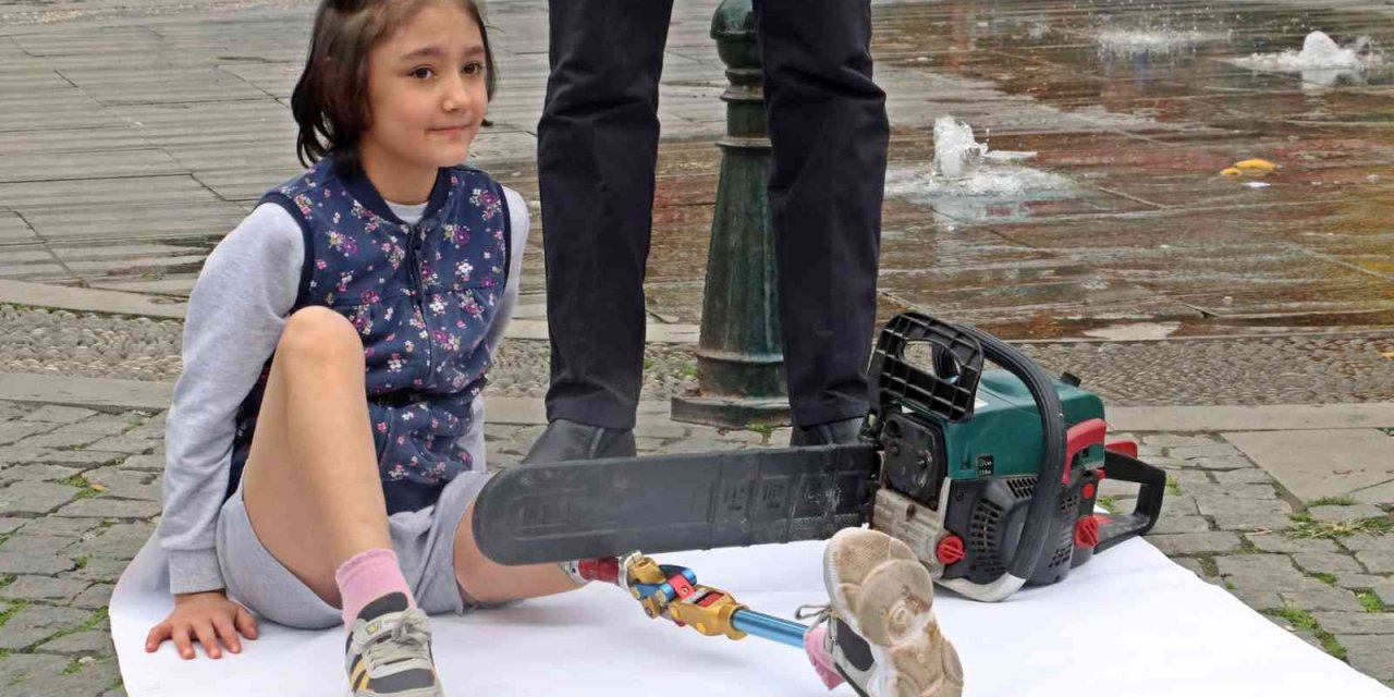 Antalya’da Babadan İlginç Eylem