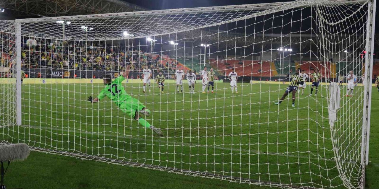 Hazırlık Maçı: Fenerbahçe. 3 - Salernitana: 0