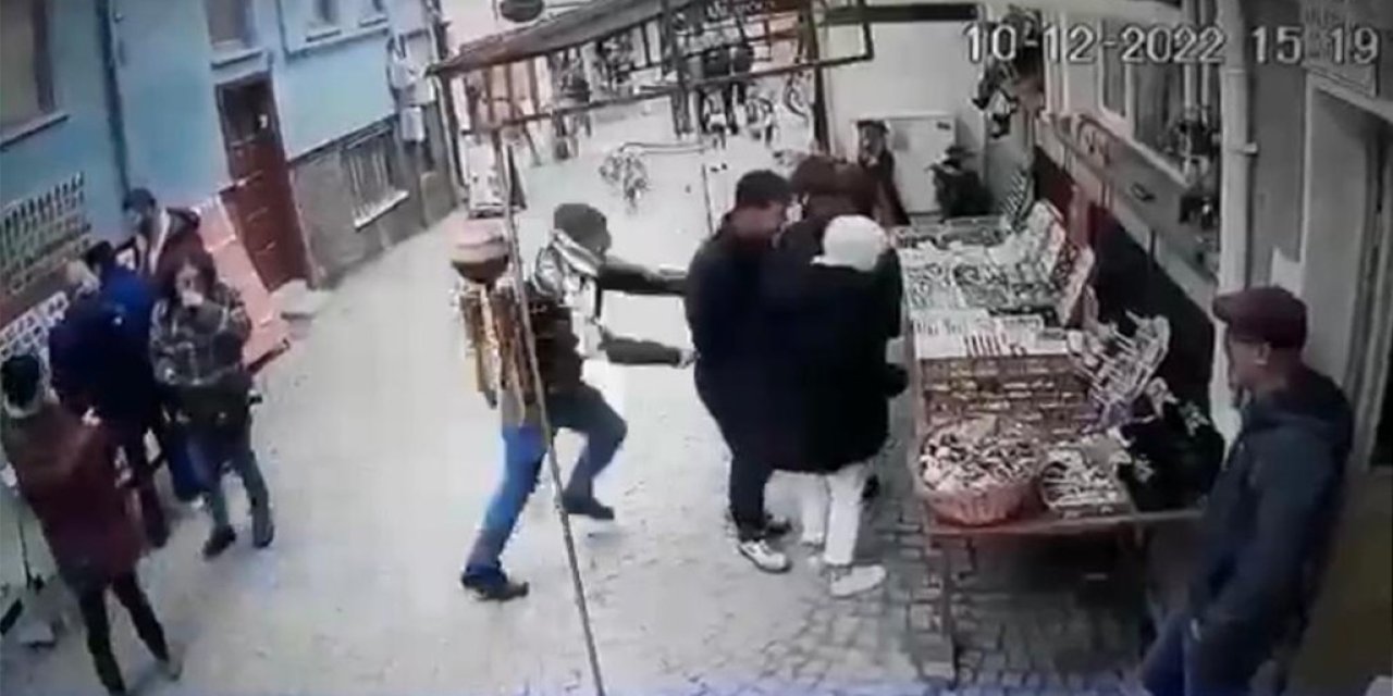 Eskişehir’e Gezmeye Gelen Genç Bıçaklı Saldırıya Uğradı