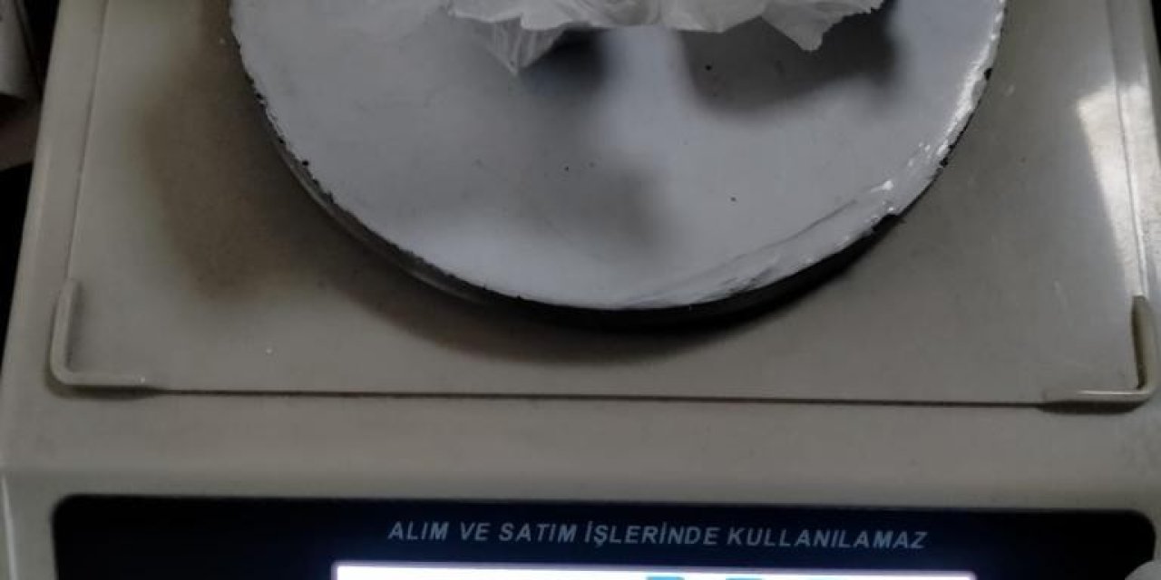 Uyuşturucuyu Sigara Kağıdına Saklamış