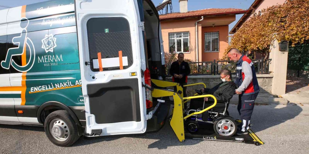 Meram’da Engelli Nakil Aracı Hizmette