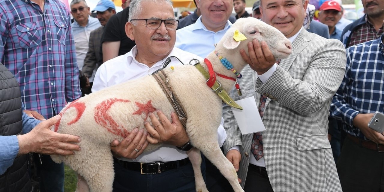 Büyükşehir’den Akkışla’ya Süt İşleme Tesisi
