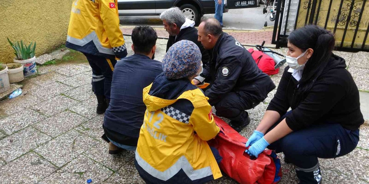 Antalya’da Balkondan Düşen Kadın Ağır Yaralandı