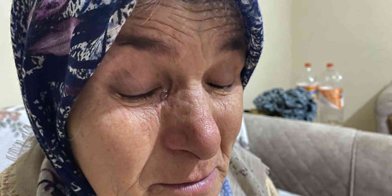 Evi Sular Altında Kalan Yaşlı Teyze Göz Yaşlarına Hakim Olamadı