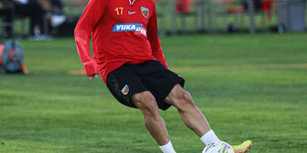 Kayserispor’da Onur Bulut Ve Emrah Başsan’ın Sözleşmeleri Uzatılıyor